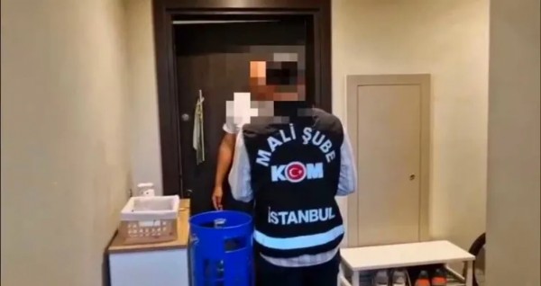 Üsküdar'da Ekosistem Benzeri Kirli Yapı! Dedetaş İmamoğlu Döneminde Parlatıldı